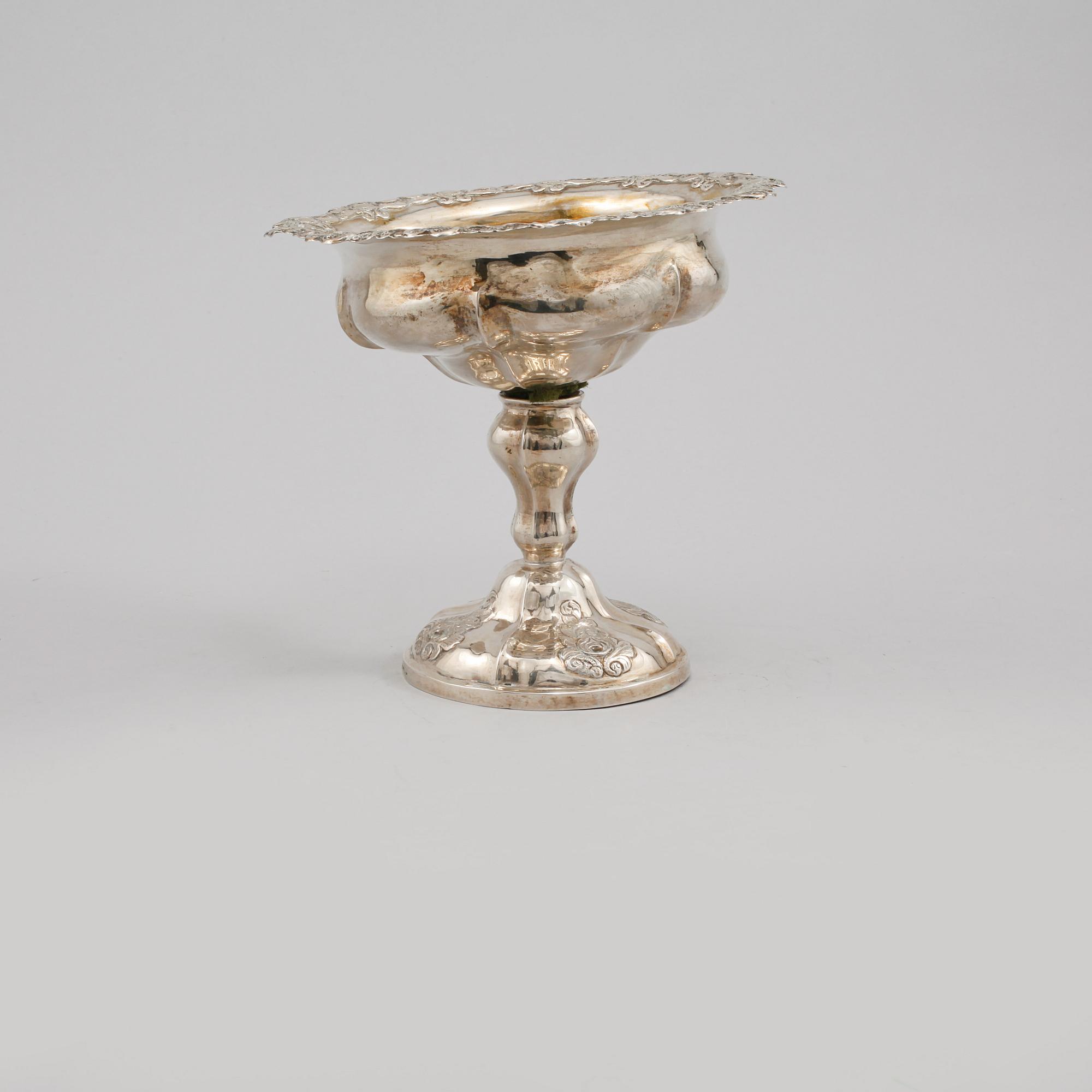 SKÅL PÅ FOT, silver, Johan Wahlström, Jönköping, 1853. Vikt 235 gram.