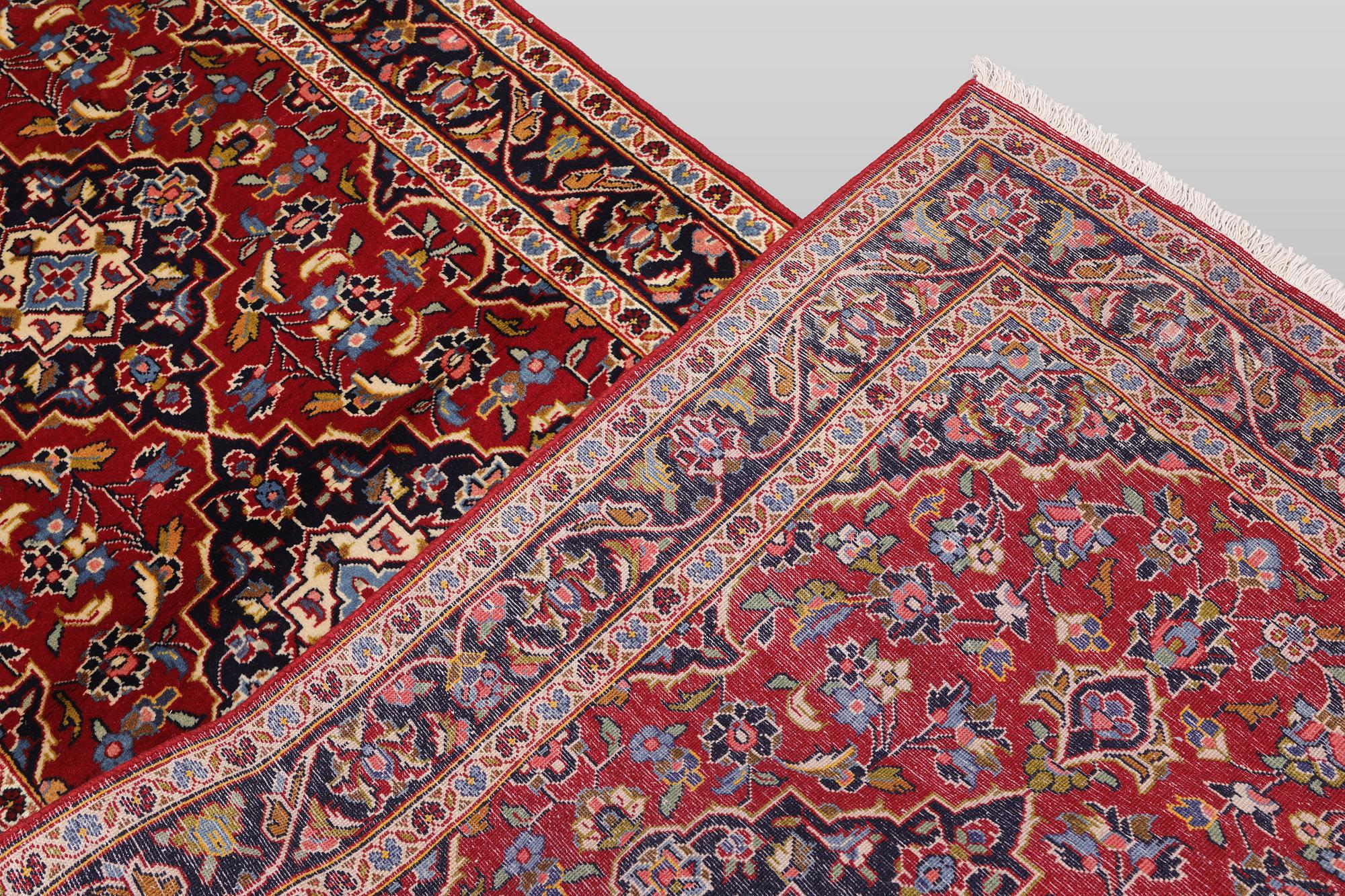A Keshan runner carpet, 300 x 104 cm.