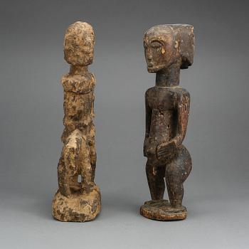 SKULPTURER, 2 st, Afrika, 1900-tal.