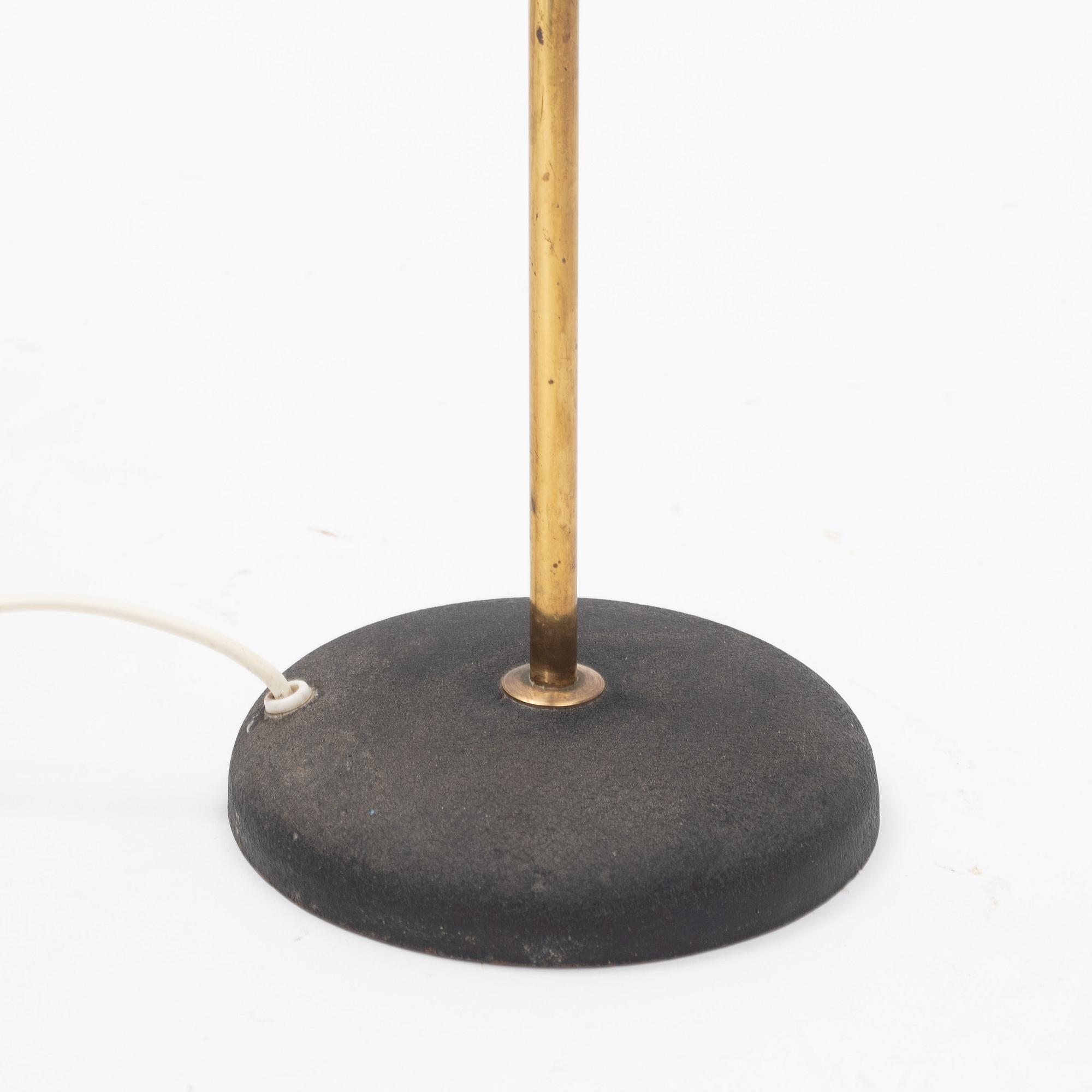 A mid 20th century floor lamp.