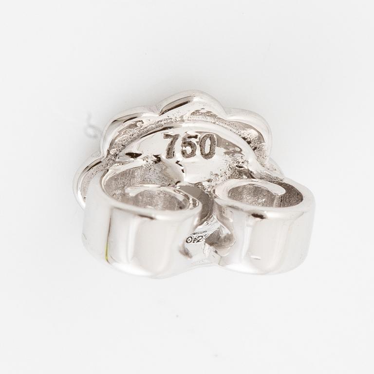 Earrings 18K white gold with brilliant-cut diamonds, accompanying GIA dossier.