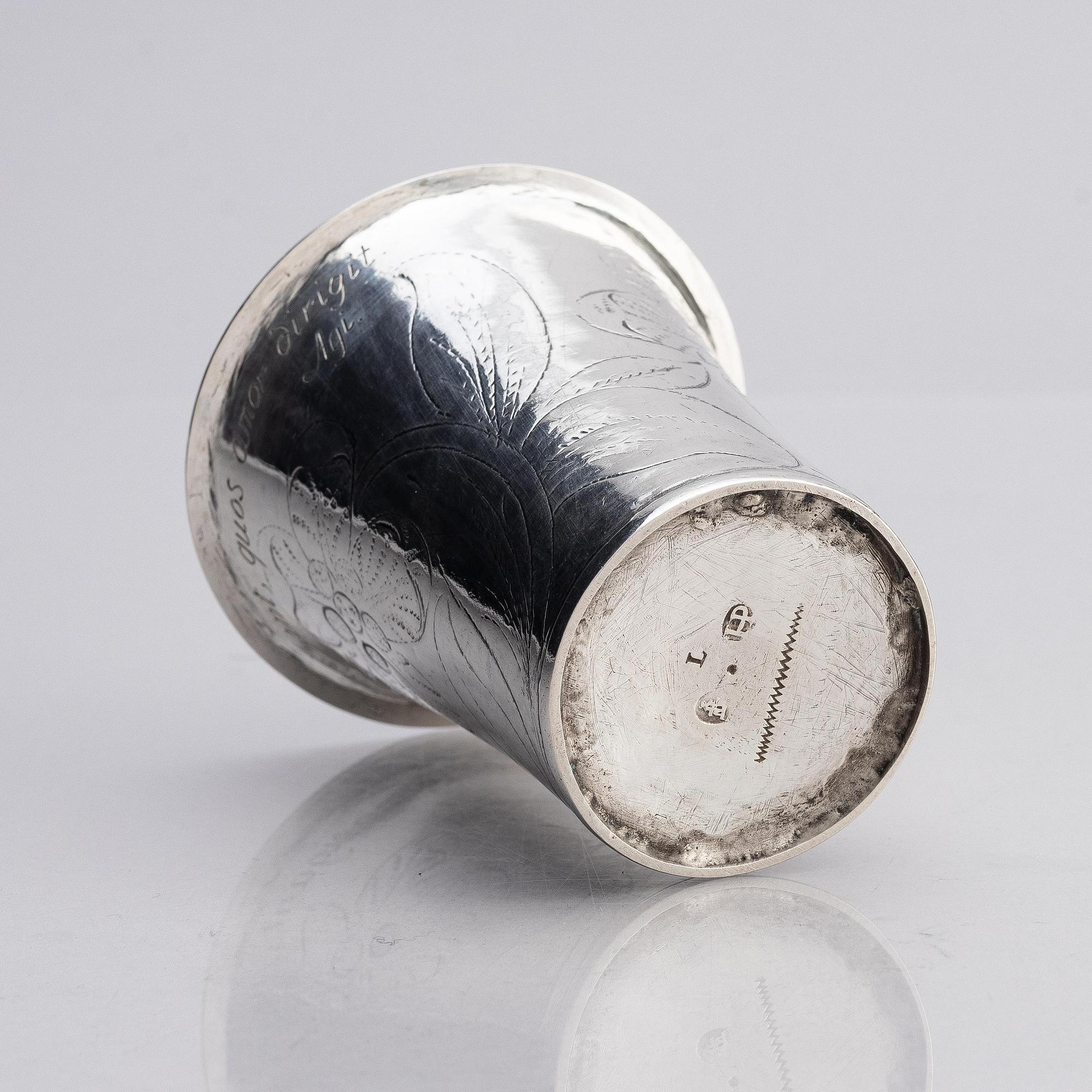 A Swedish silver beaker, mark of Henning Petri, Nyköping 1699.