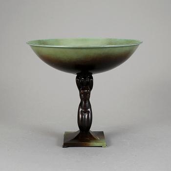 SKÅL PÅ FOT, patinerat brons, Ystad Brons, 1900-tal.