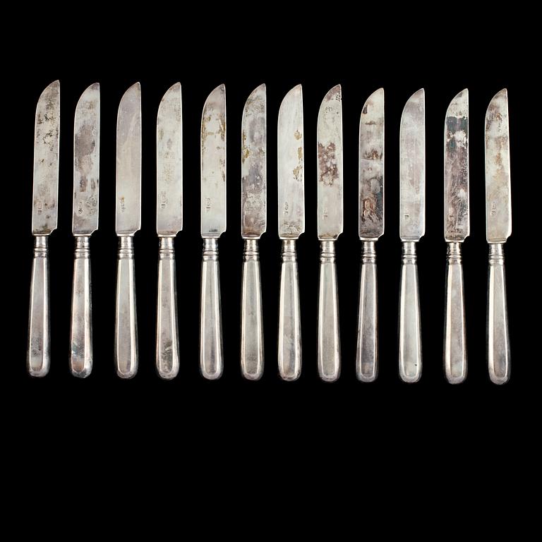 FRUKTKNIVAR, 12 st, silver, okänd mästare JK, St. Petersburg, 1884. Vikt 304 g.