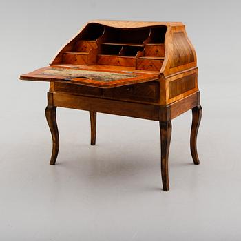 SEKRETÄR, rokoko, 1700-tal.