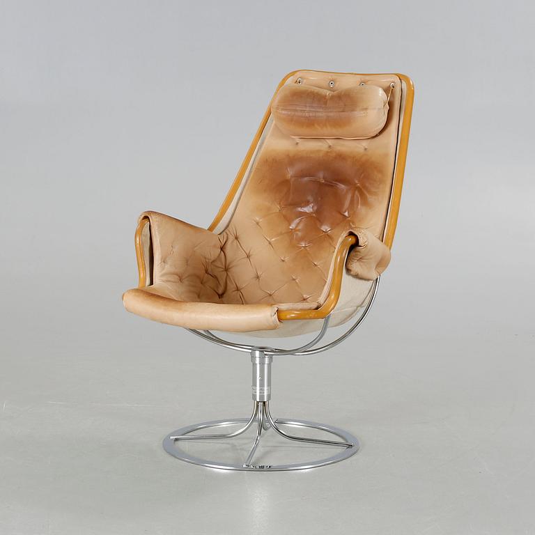 A late 20th centruy "Jetson" chair, designed by Bruno Mathson for Dux.