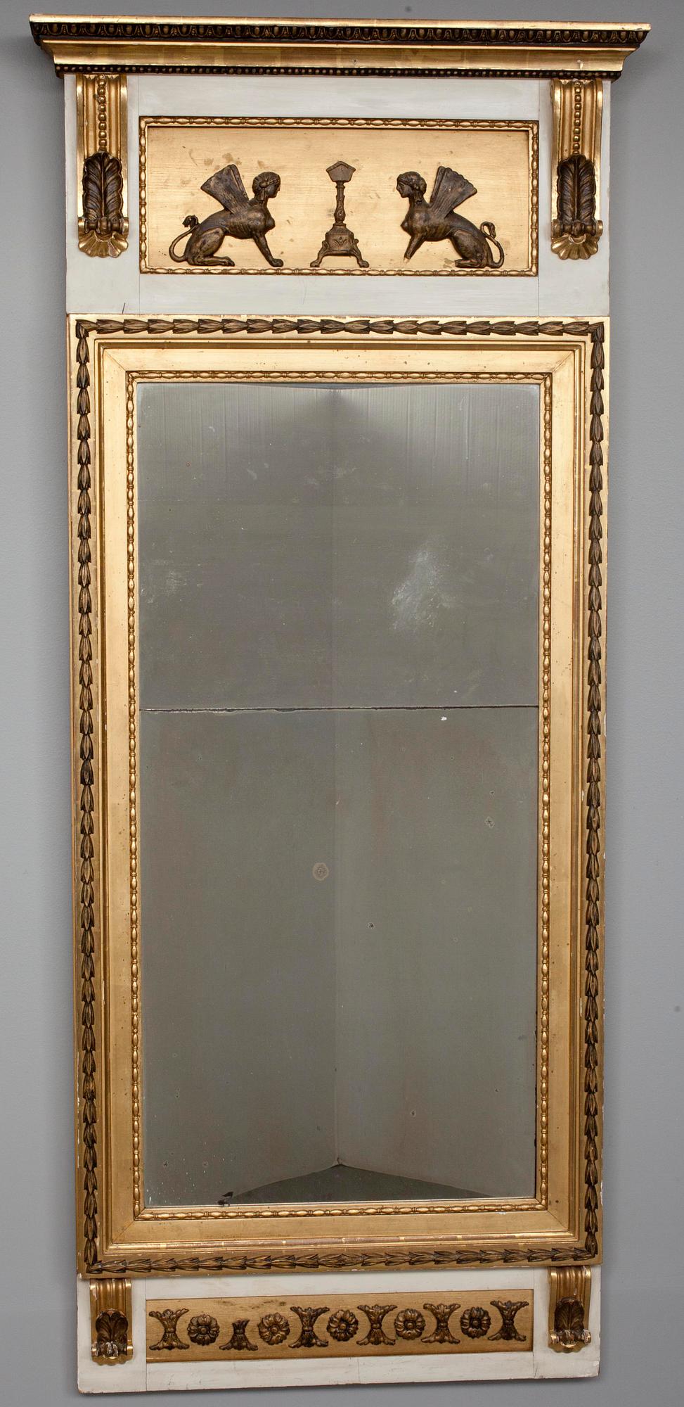SPEGEL, förgylld samt bronserad, sengustaviansk stil, 1800-talets senare hälft.