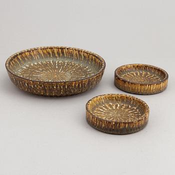 Gunnar Nylund, a set of three stoneware bowls, Rörstrand.