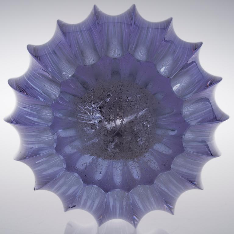 AIMO OKKOLIN, A CRYSTAL VASE. Signed Aimo Okkolin Riihimäen Lasi Oy.