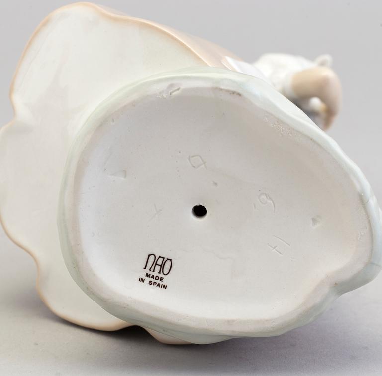 FIGURINER, 7 st, porslin, Lladro samt NAO, Spanien, 1900-talets andra hälft.