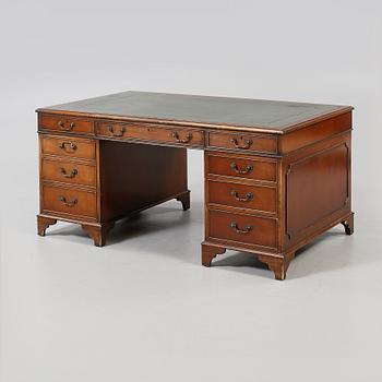 SKRIVBORD, sk Partners desk, 1900-talets första hälft.