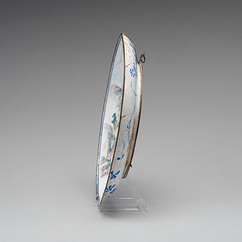 A large enamel on copper charger, Qing dynasty, circa 1700. Signed by Zhuju Zhuren, presumably Shen Cunzhou (1629-1709).