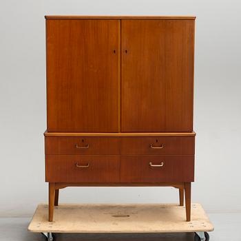 A 1950/60s mahogany veneered cabinet.