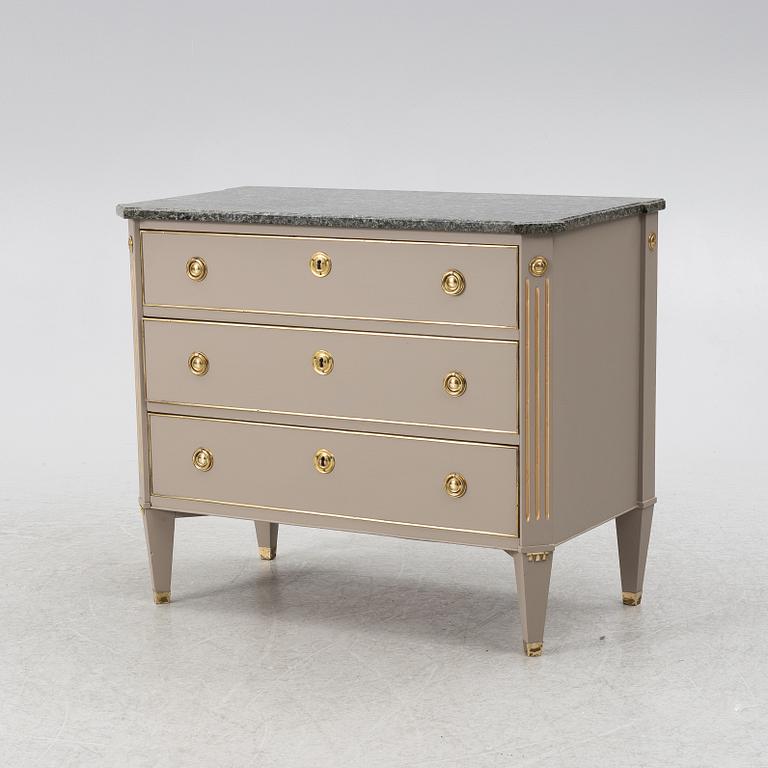Chest of drawers, Gustavian style, 20th century.