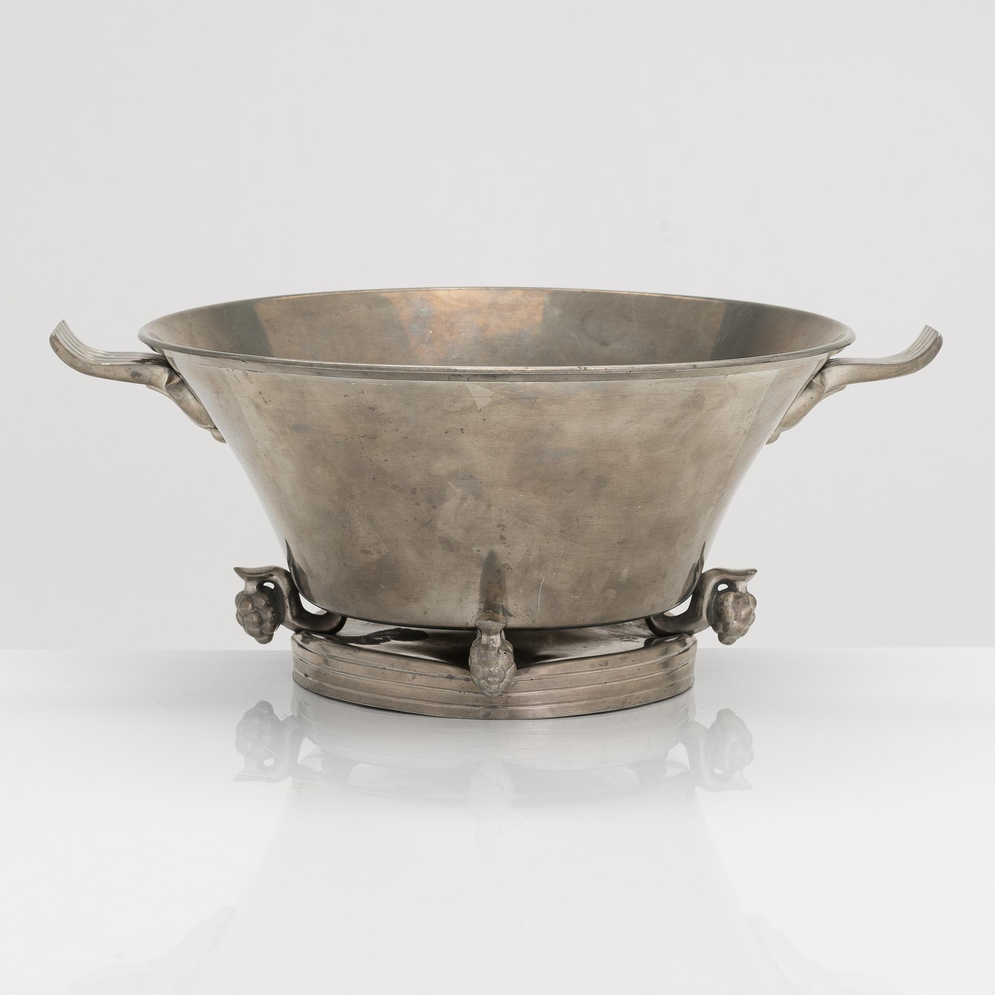 Paavo Tynell, a 1930's bowl for Taito.