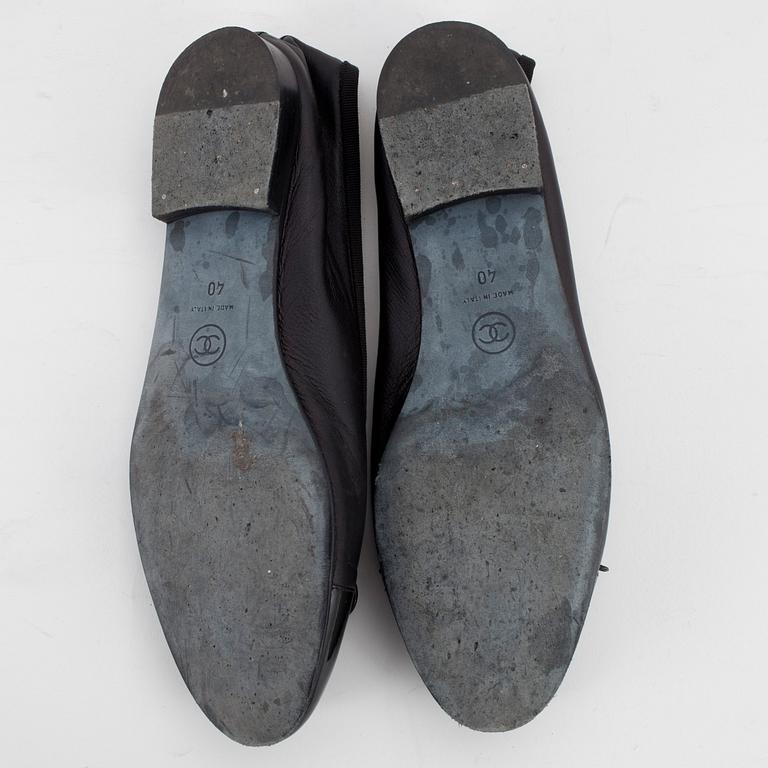 CHANEL, ett par ballerinaskor. Storlek 40.