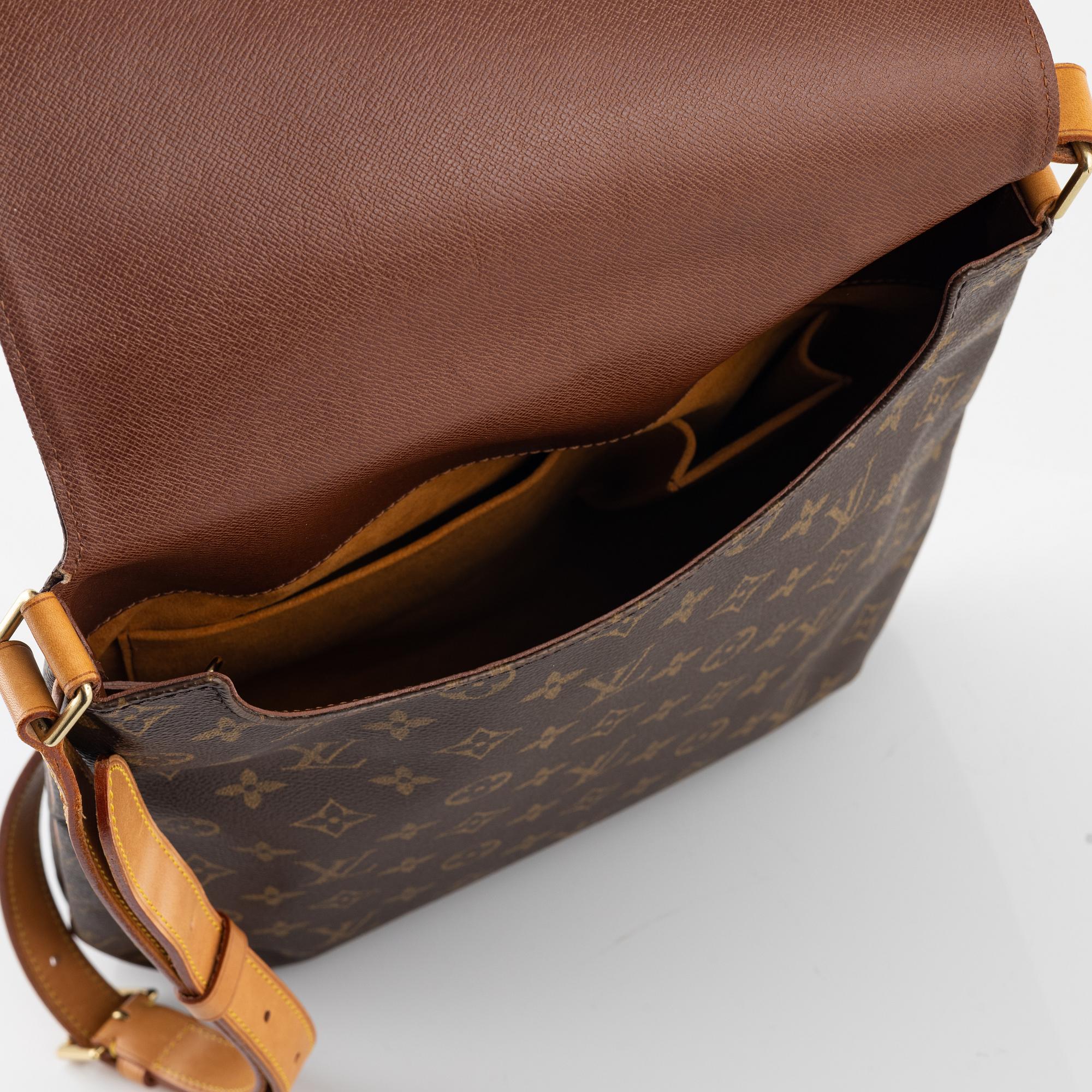 Louis Vuitton, a 'Musette Salsa' cross body bag, 2001.