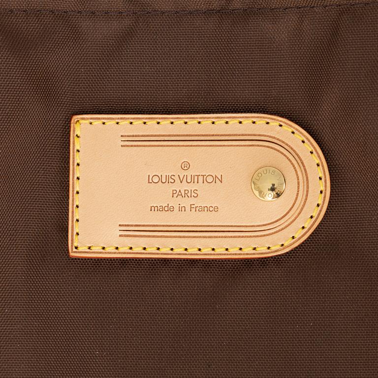 Louis Vuitton, a monogram canvas 'Pégase 50' suitcase, 203.