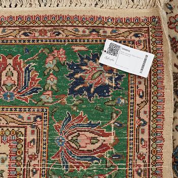 A carpet, semi-antique Tabriz figural, ca 256,5 x 205 cm.