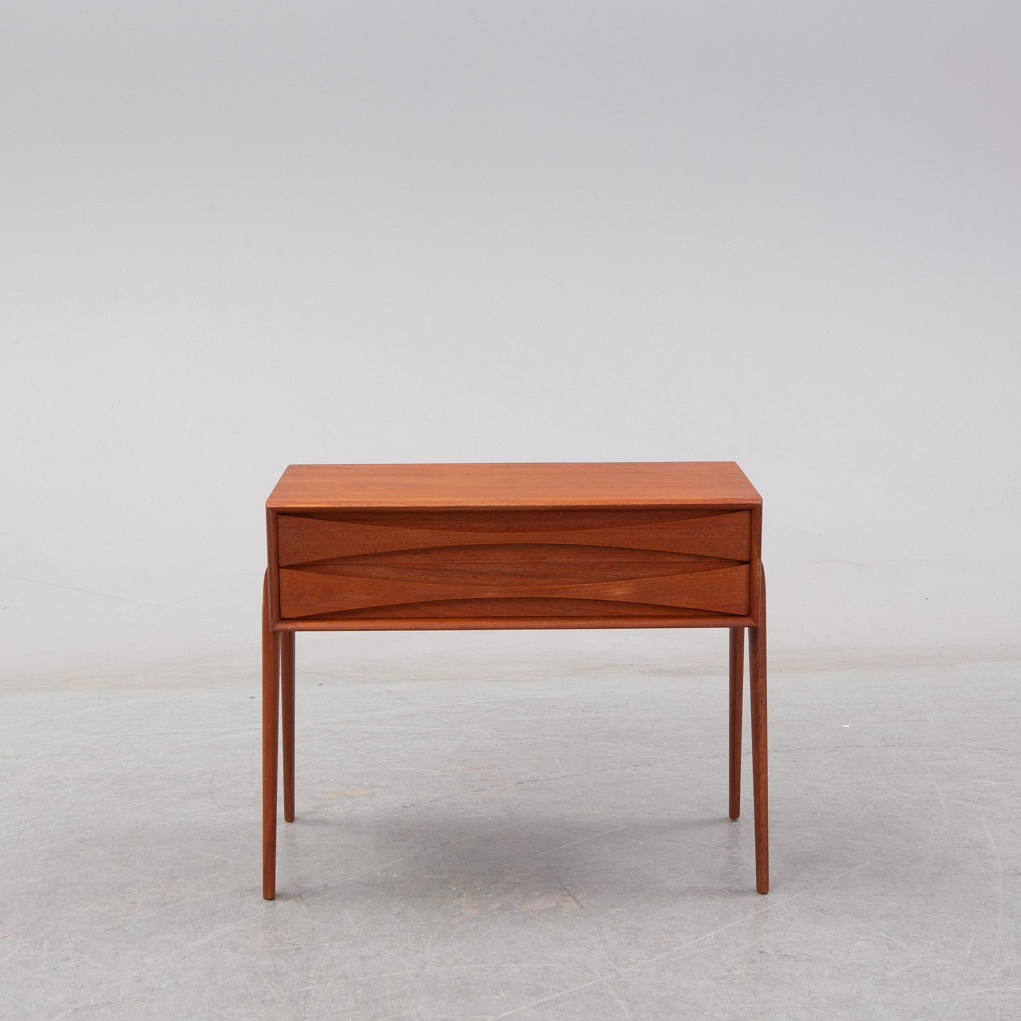 Rimbert Sandholt, byrå, "GT 6835", Ateljé Glas & Trä, Hovmantorp, 1960-tal.