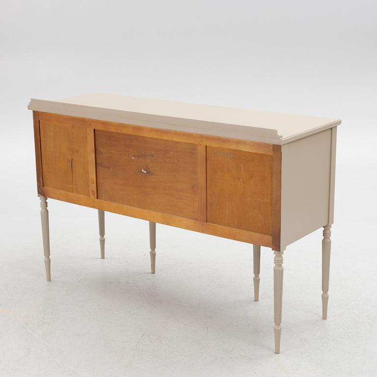 Sideboard, George III style, 20th century.