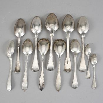 SKEDAR, 12 st, silver, olika modeller, främst 1800-tal, bla Erik Linderoth, 1802.