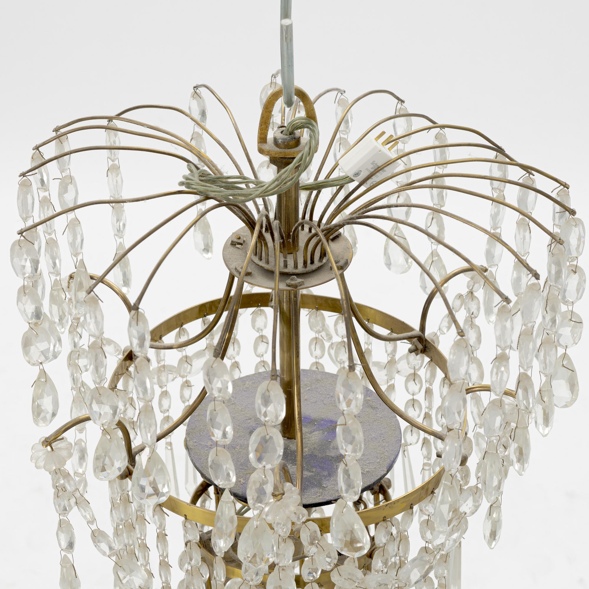 Ljuskrona, gustaviansk stil, omkring år 1900.