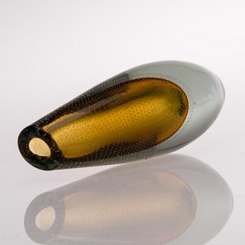 GUNNEL NYMAN, VASE. GN 25. Nuutajärvi. Early 1950s.