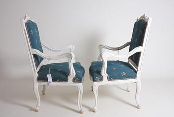 KARMSTOLAR, ett par, louis XV-stil.