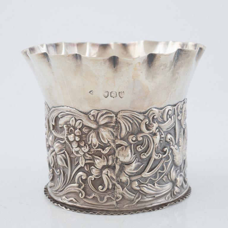 Bordstillbehör, 4 delar, silver, England, 1800-tal.