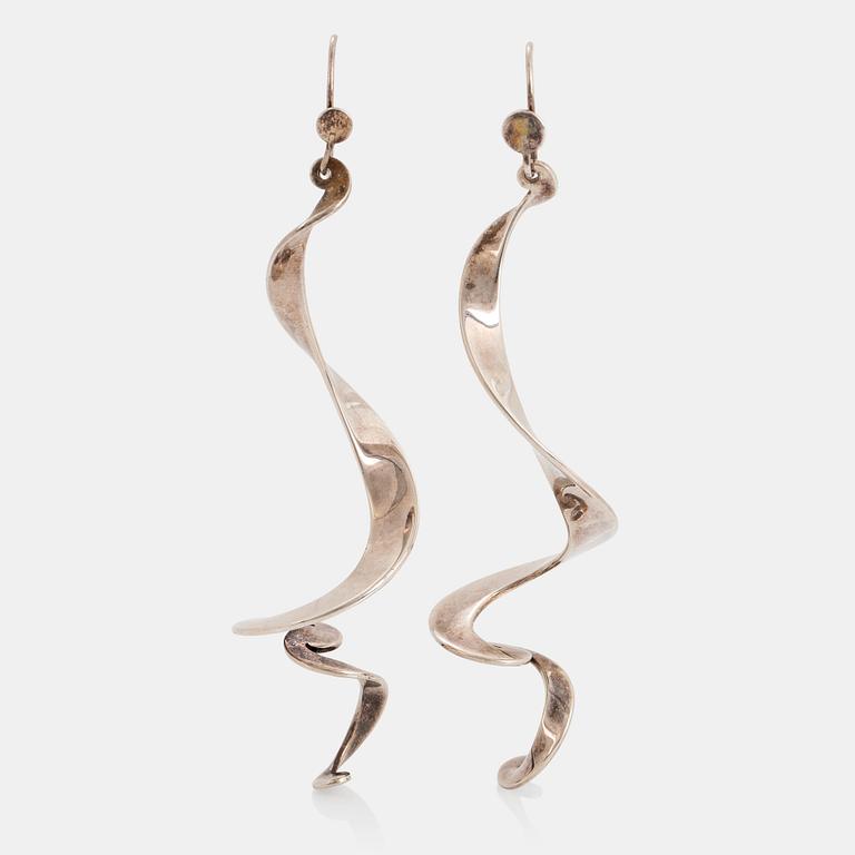 Vivianna Torun Bülow-Hübe, a pair of sterling silver earrings.