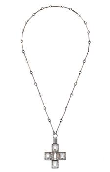 A Wiwen Nilsson sterling and rock crystal pendant and chain, Lund 1943.