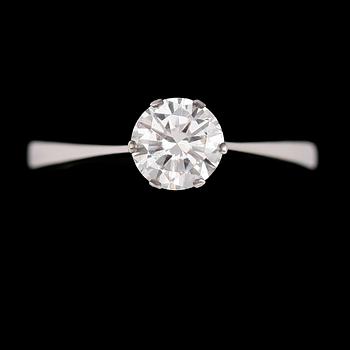 RING, 18 k vitguld, solitär briljantslipad diamant ca 0.91 ct.