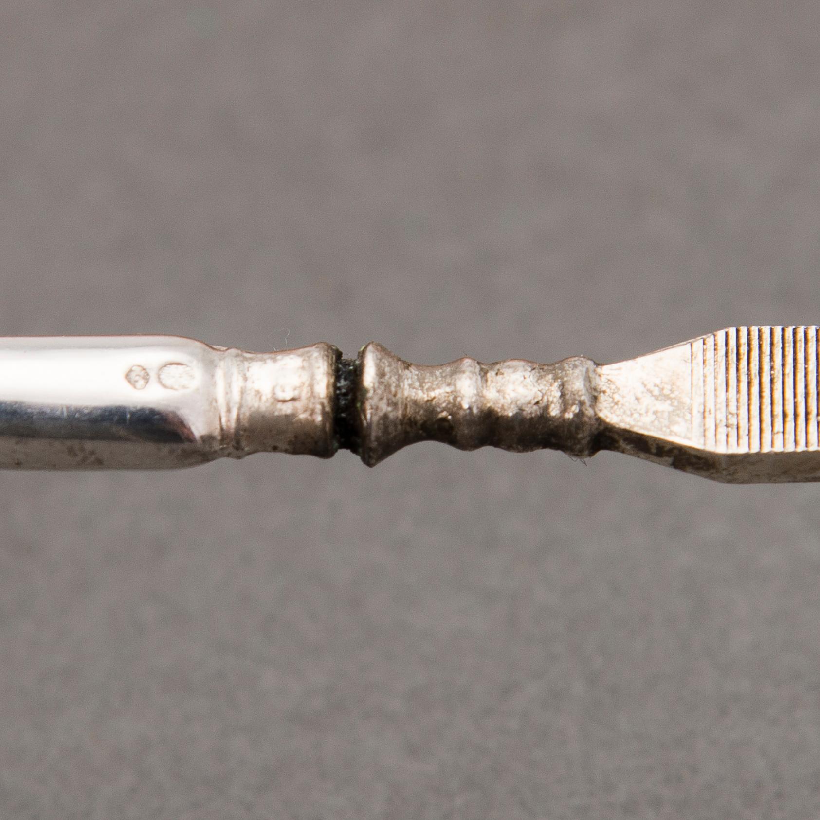 TOILETTSET, silver, 8 delar, Svenska stämplar.