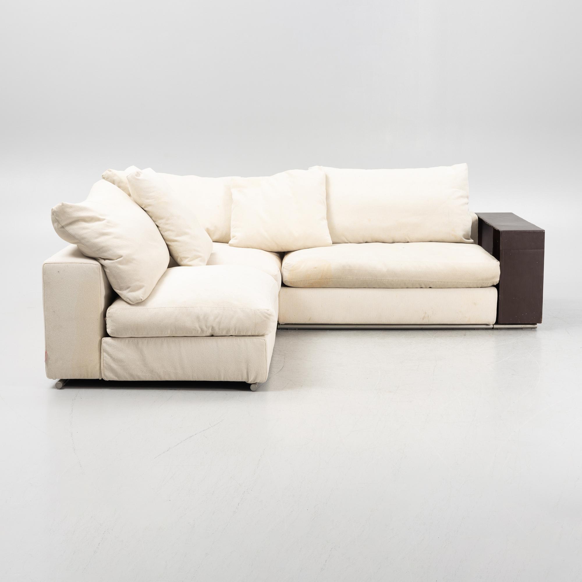 Antonio Citterio, a 'Groundpiece' modular sofa, Flexform, Italy.