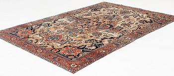 An antique Feraghan carpet, ca 294 x 201 cm.