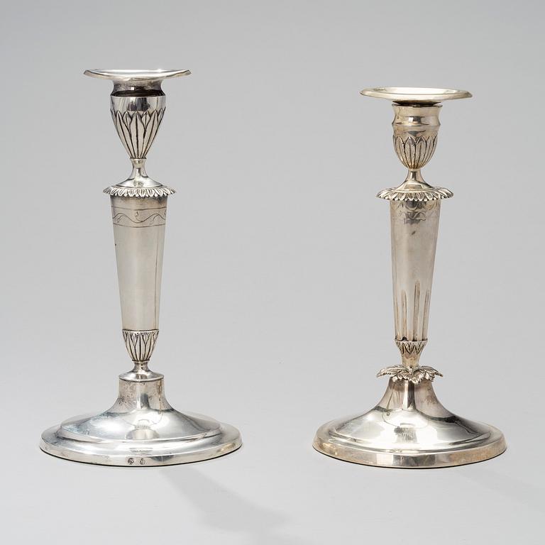 A PAIR OF CANDLESTICKS, silver, early 19th century, probably Frankfurt.