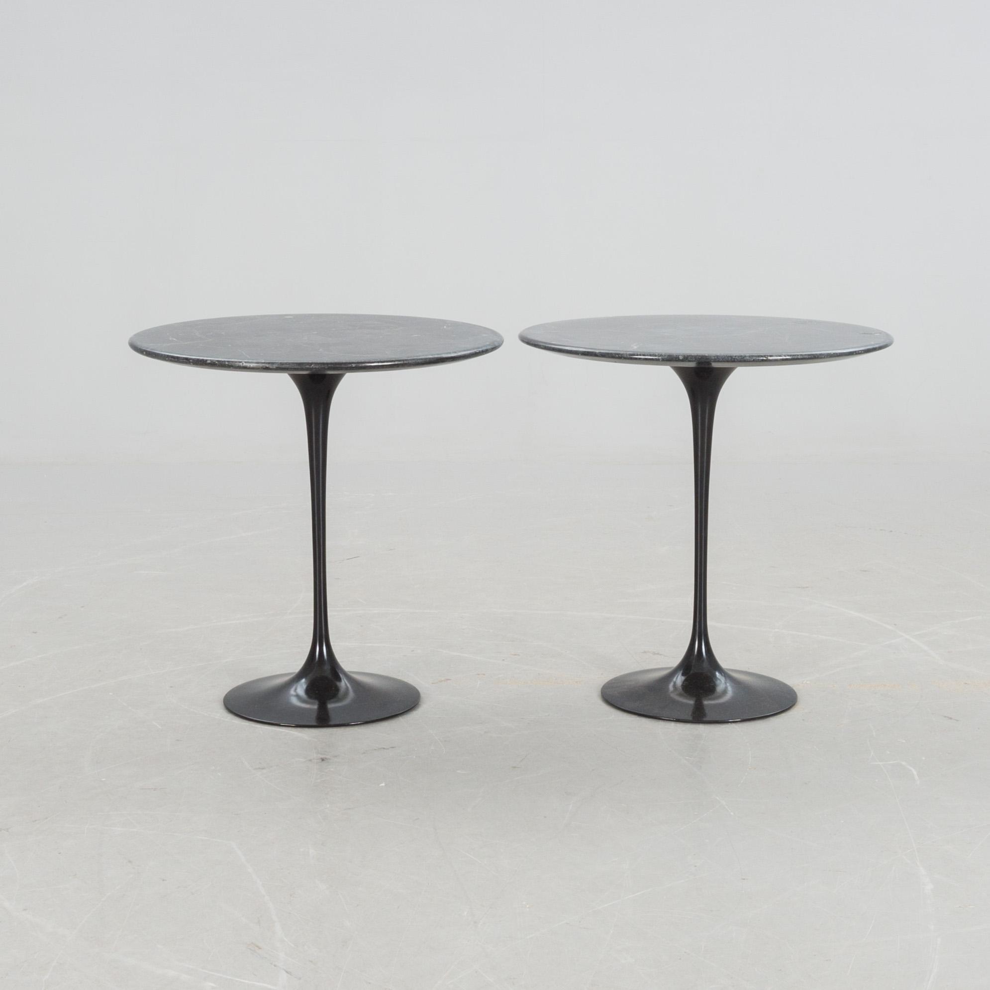 EERO SAARINEN, bord, ett par, "Tulip".