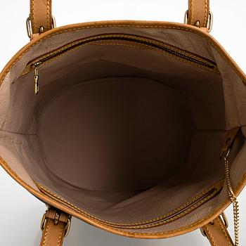 Louis Vuitton, a Monogram Canvas 'Bucket' bag with pochette.