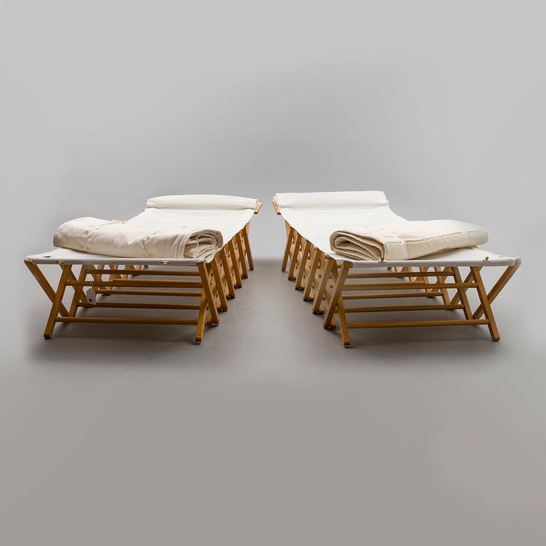 SUN LOUNGER / GUEST BED, 2 PCS, "Bauletto" by Piero De Longhi, Art&Form, Italy.