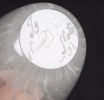VAS, glas, Nuutajärvi, sign o dat -51.