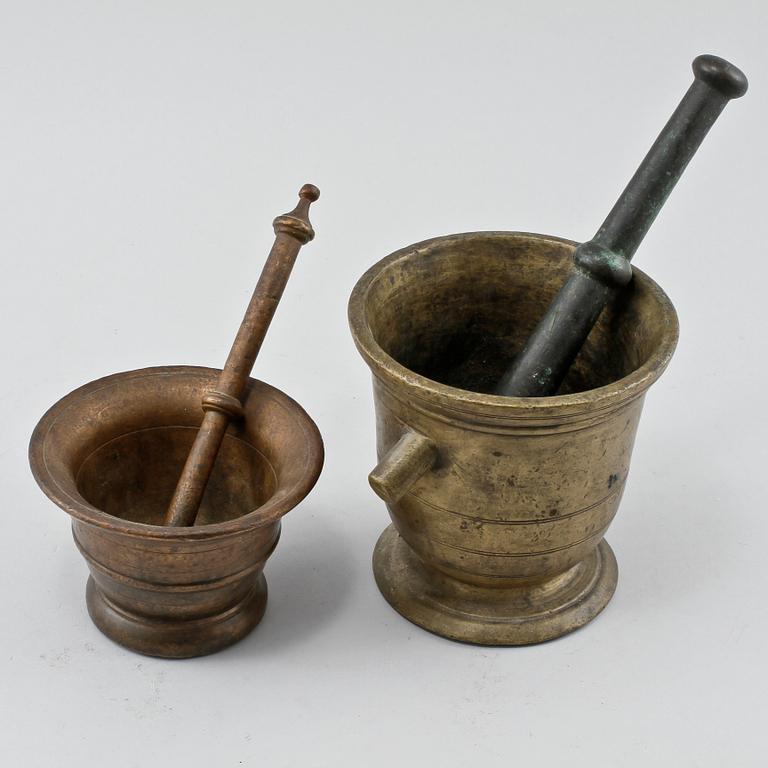 MORTLAR, 2 st, mässing, 1800-tal.