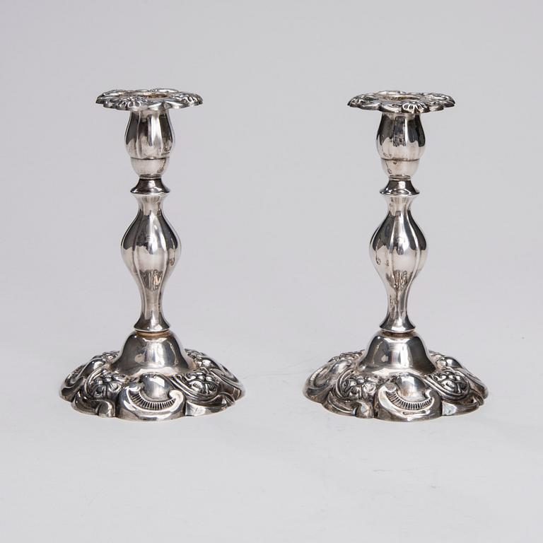 LJUSSTAKAR, ett par, silver, Åbo, 1963.