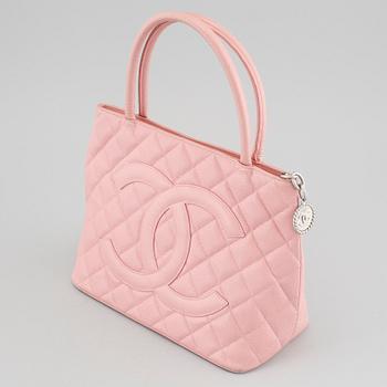 HANDBAG, HANDVÄSKA, "Medallian Tote" Chanel.