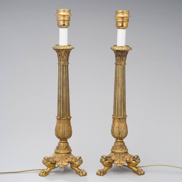 RANSKALAINEN PÖYTÄVLAISINPARI, pronssia, 1800-luku.