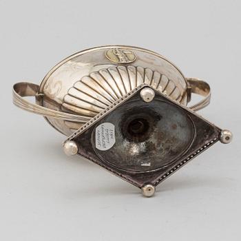 A silver sugar bowl by Johan Bergman Luleå, 1811.