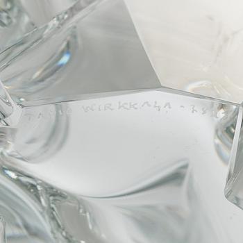 Tapio Wirkkala, vas, "Isberg", signerad Tapio Wirkkala 3825.