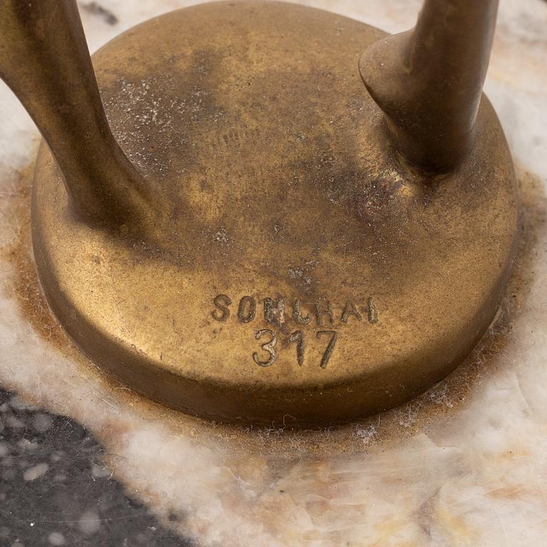 Hattakitkosol Somchai, skulptur, brons. Signerad och numrerad 317.