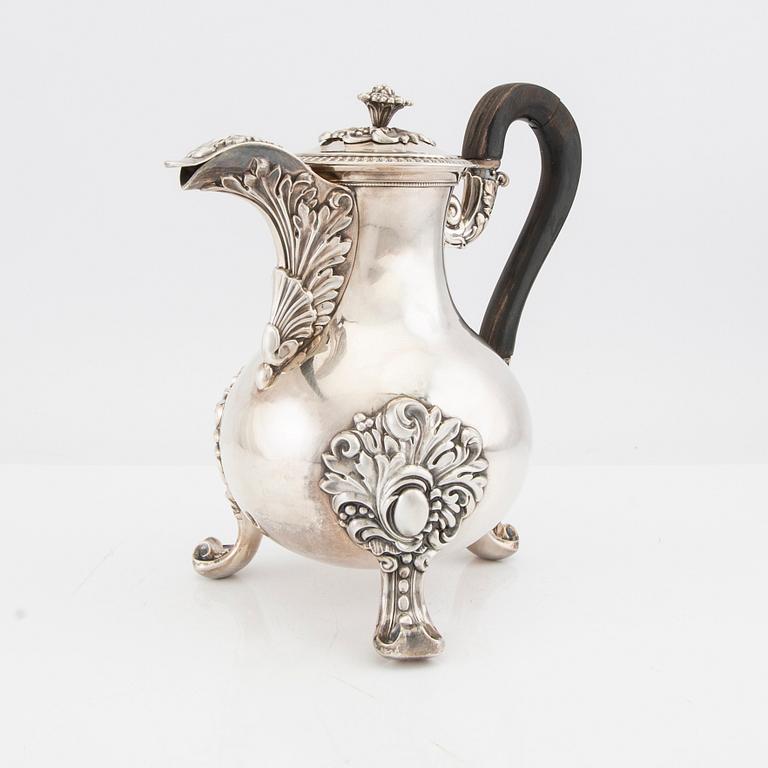 Silver coffee pot in Rococo style from France, circa 1900.