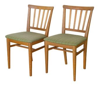118. A PAIR OF PINE CHAIRS,
